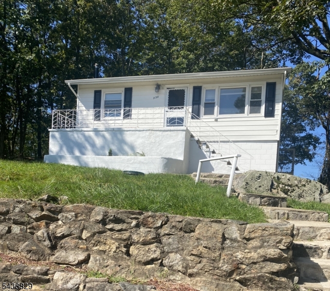 330 Dupont Avenue Hopatcong NJ 07843