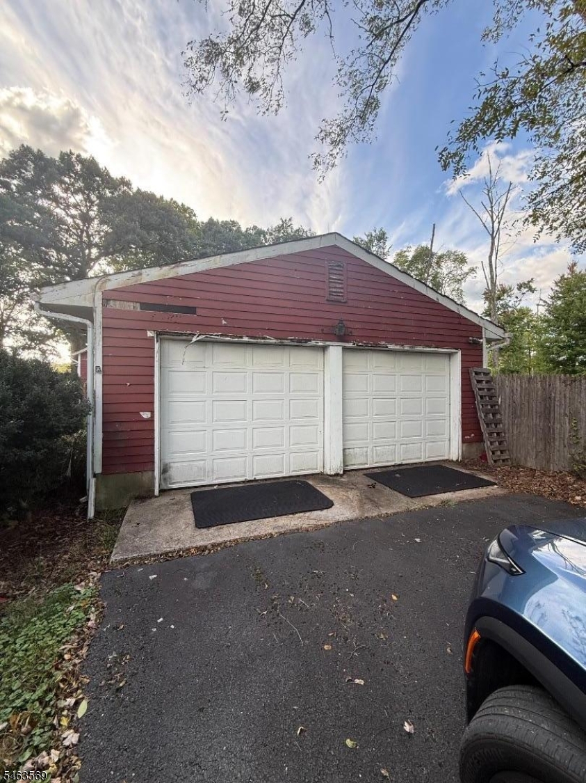 89 Old Clinton Road Raritan NJ 08822