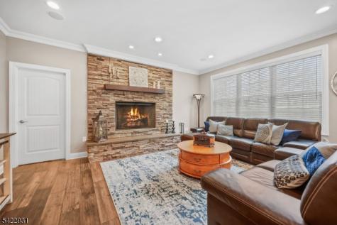 13 Fox Run Monroe NJ 08831