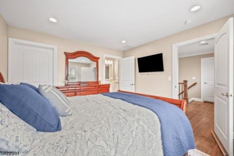 13 Fox Run Monroe NJ 08831