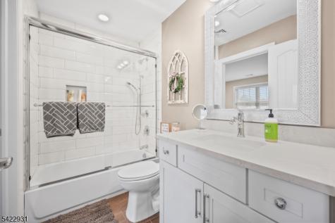 13 Fox Run Monroe NJ 08831