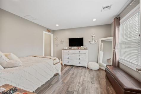 13 Fox Run Monroe NJ 08831