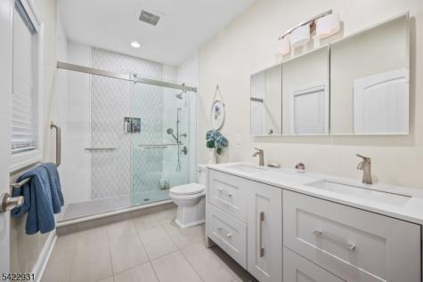 13 Fox Run Monroe NJ 08831
