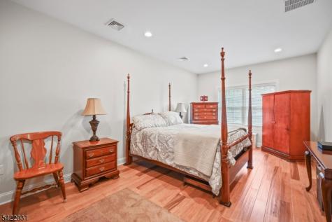 13 Fox Run Monroe NJ 08831
