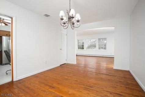 25 Devonshire Terrace West Orange NJ 07052