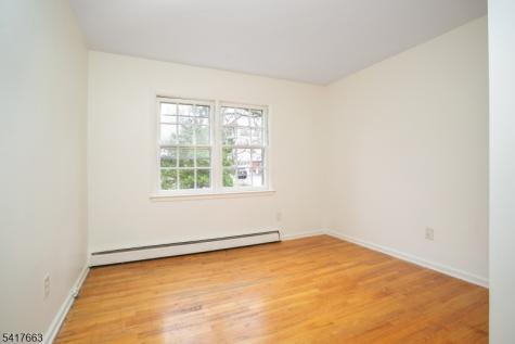 25 Devonshire Terrace West Orange NJ 07052