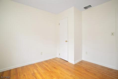 25 Devonshire Terrace West Orange NJ 07052