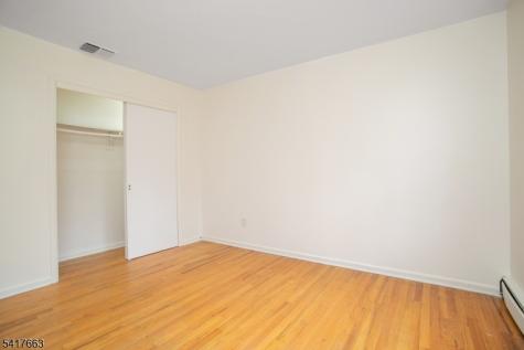 25 Devonshire Terrace West Orange NJ 07052