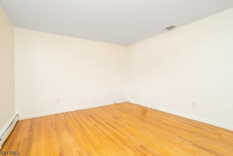 25 Devonshire Terrace West Orange NJ 07052