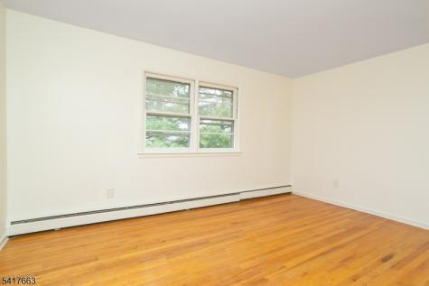 25 Devonshire Terrace West Orange NJ 07052