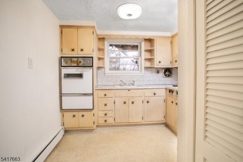 25 Devonshire Terrace West Orange NJ 07052
