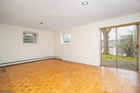 25 Devonshire Terrace West Orange NJ 07052
