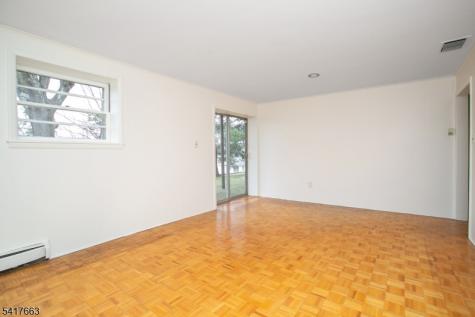 25 Devonshire Terrace West Orange NJ 07052