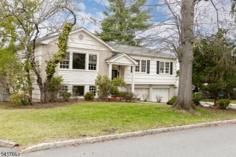 25 Devonshire Terrace West Orange NJ 07052