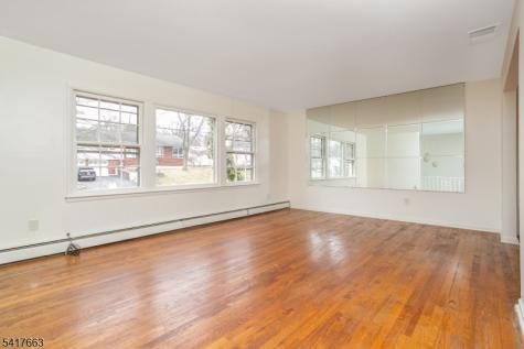 25 Devonshire Terrace West Orange NJ 07052