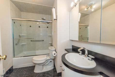 27 Viewpoint Road Wayne NJ 07470