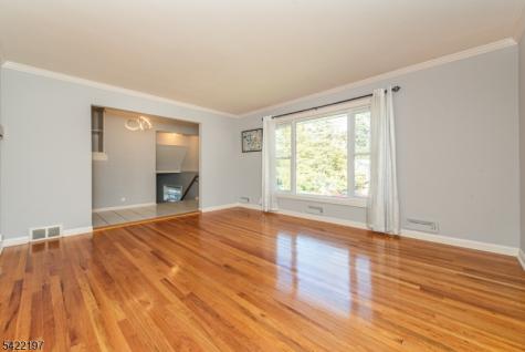 27 Viewpoint Road Wayne NJ 07470