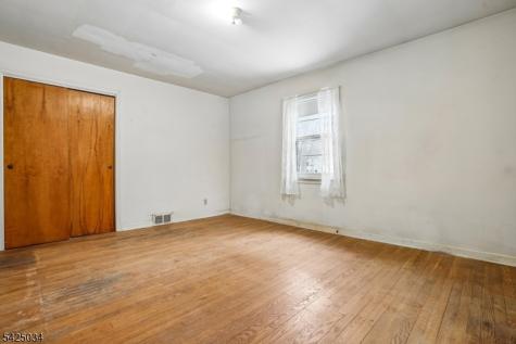 22 Springbrook Road Livingston NJ 07039