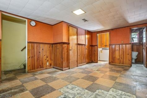 22 Springbrook Road Livingston NJ 07039