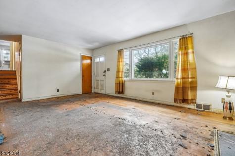 22 Springbrook Road Livingston NJ 07039