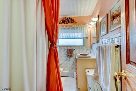 82 Newton Avenue Sussex NJ 07461