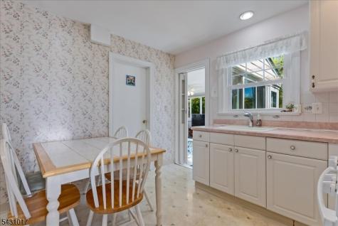 28 Berkeley Place Livingston NJ 07039