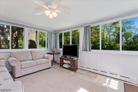 28 Berkeley Place Livingston NJ 07039