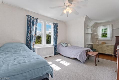 28 Berkeley Place Livingston NJ 07039