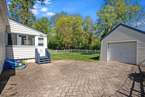 28 Berkeley Place Livingston NJ 07039