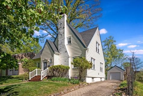 28 Berkeley Place Livingston NJ 07039