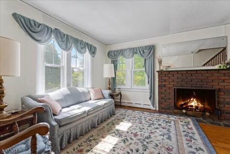 28 Berkeley Place Livingston NJ 07039