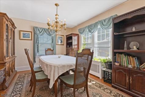 28 Berkeley Place Livingston NJ 07039