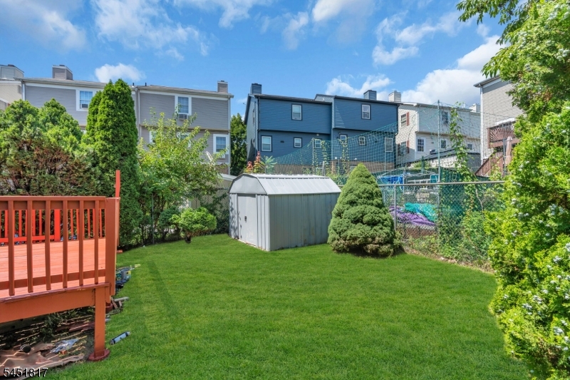 81 Crane Street Newark NJ 07104
