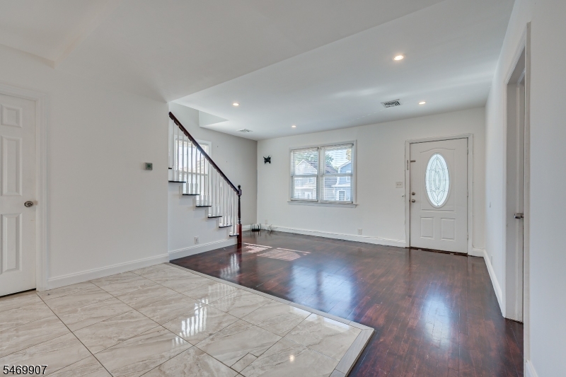 34 Ryan Street Woodbridge NJ 08863