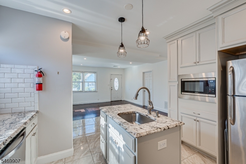 34 Ryan Street Woodbridge NJ 08863