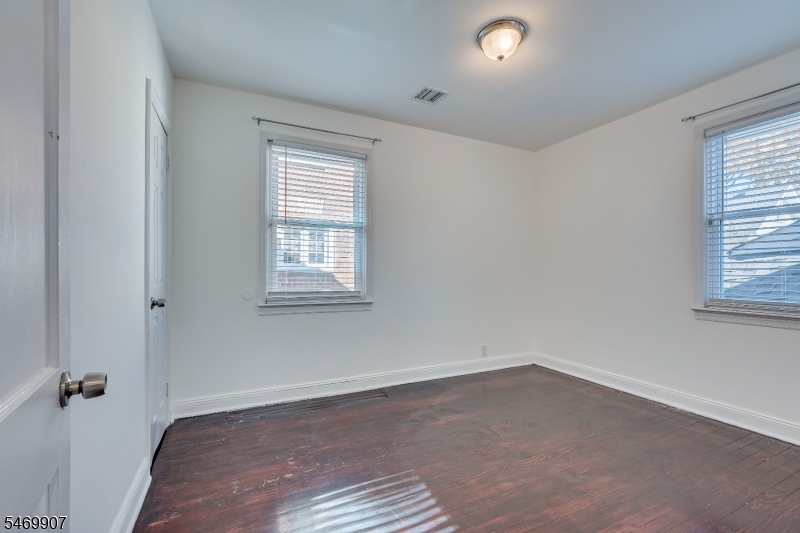 34 Ryan Street Woodbridge NJ 08863