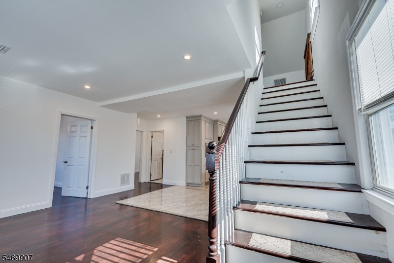 34 Ryan Street Woodbridge NJ 08863
