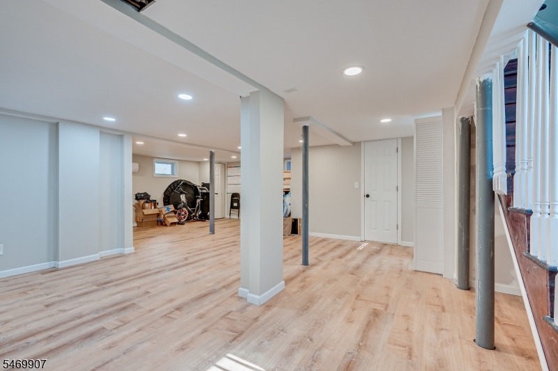 34 Ryan Street Woodbridge NJ 08863