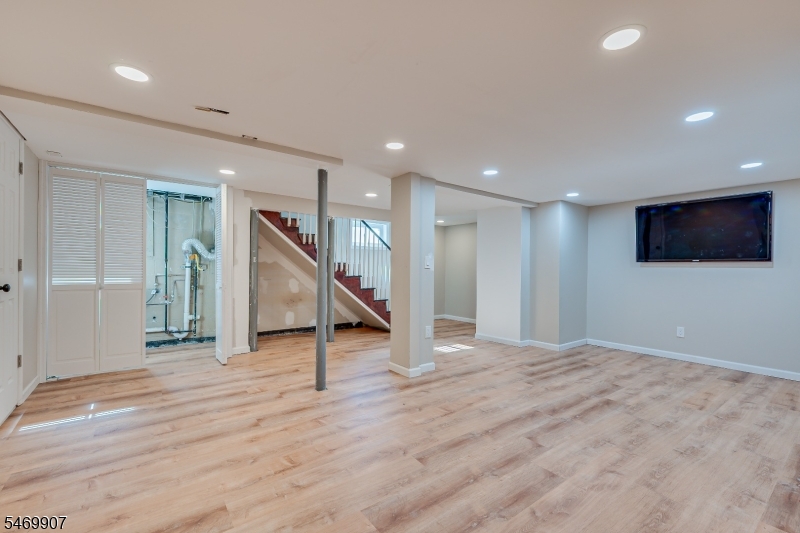 34 Ryan Street Woodbridge NJ 08863
