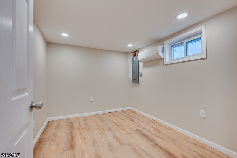 34 Ryan Street Woodbridge NJ 08863