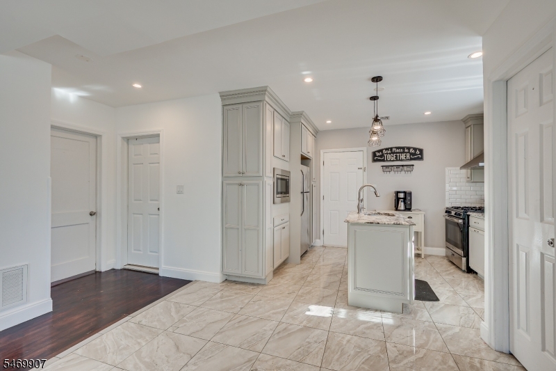 34 Ryan Street Woodbridge NJ 08863