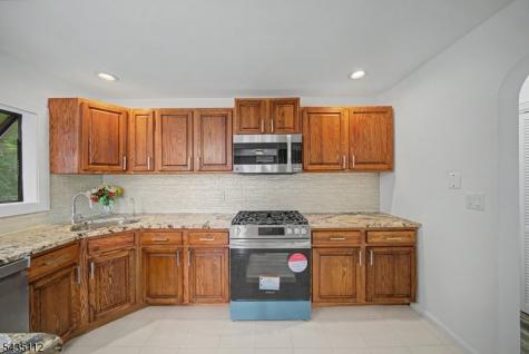 433 Louisa Avenue Wyckoff NJ 07481