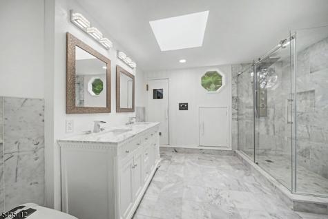 433 Louisa Avenue Wyckoff NJ 07481