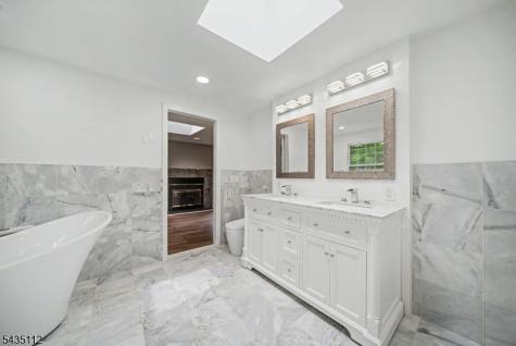 433 Louisa Avenue Wyckoff NJ 07481