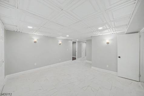 433 Louisa Avenue Wyckoff NJ 07481