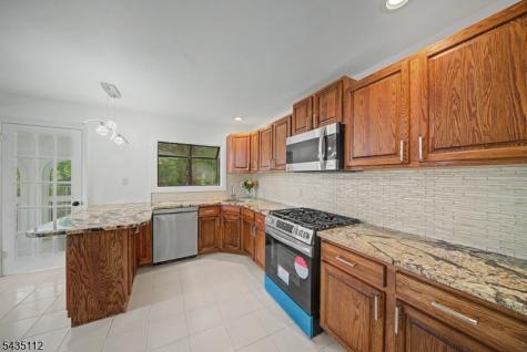 433 Louisa Avenue Wyckoff NJ 07481