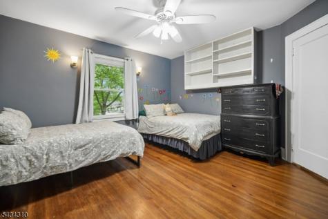 210 Hillside Road Elizabeth NJ 07208