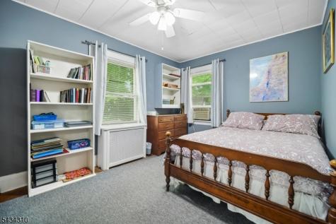 210 Hillside Road Elizabeth NJ 07208