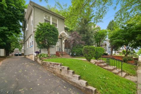 210 Hillside Road Elizabeth NJ 07208