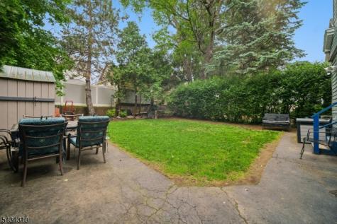 210 Hillside Road Elizabeth NJ 07208